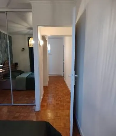 Jolie Maison Modulable De 4 A 6 Lits Avec Jardinet 伊格涅