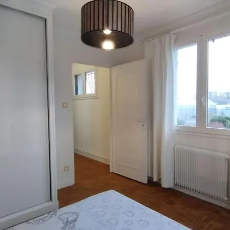 Jolie Maison De 4 Avec Jardinet *