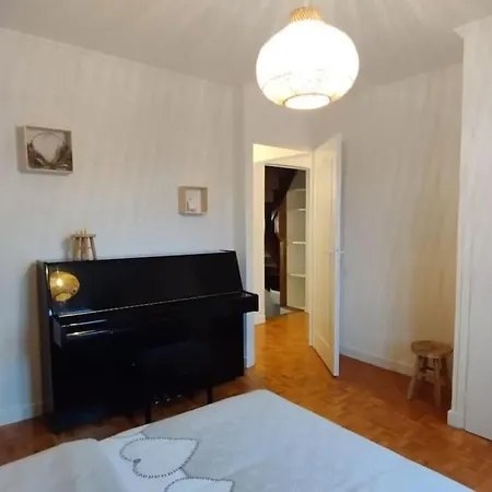 Jolie Maison Modulable De 4 A 6 Lits Avec Jardinet *