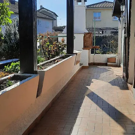 Jolie Maison Modulable De 4 A 6 Lits Avec Jardinet 别墅